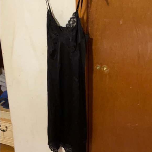 Slip up r any dress up for girls to play - Picture 1 of 1